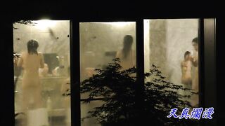 大神【天真烂漫】夜晚潜入校园女生公共浴室隔窗长焦真实偸拍一群妙龄学生妹洗澡一屋子不穿衣服的嫩妹子太爽了2