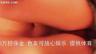 和骚妈床上一发 洗澡一发  上了年纪女人欲望大