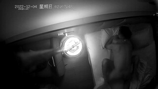 新鲜出炉安防酒店偷拍健壮猛男和如狼似虎的嫂子深夜偷情骑在上面不愿下来